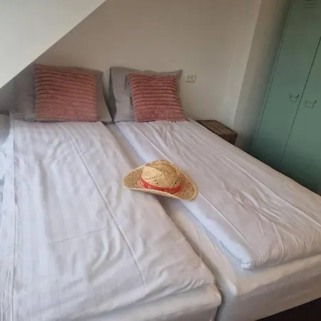 Дом отдыха Beachhouse Noordzee - 2 Minutes From The