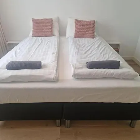 Дом отдыха Beachhouse Noordzee - 2 Minutes From The Нордвейк-ан-Зее